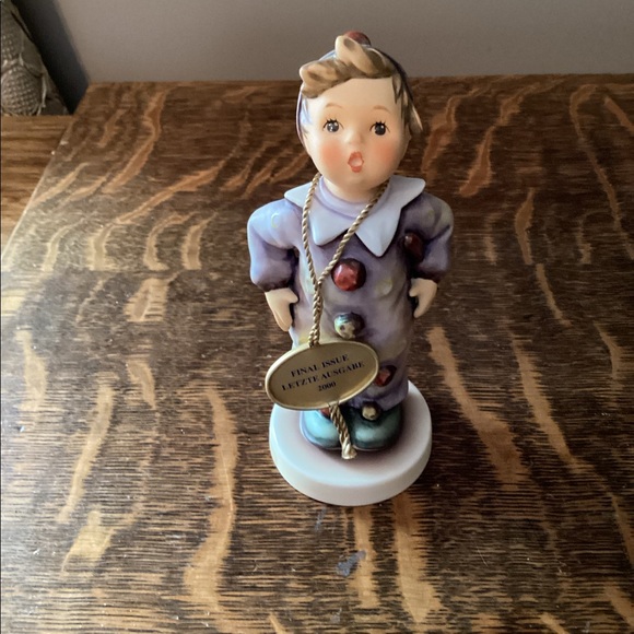 Hummel ~Carnival - Picture 2 of 14